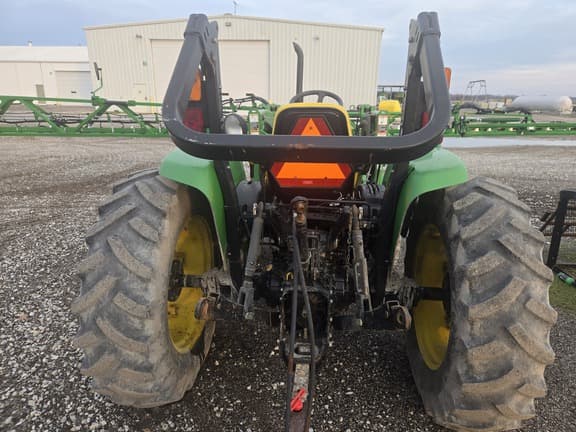 Image of John Deere 4720 equipment image 3