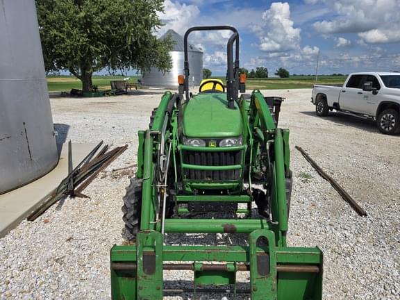 Image of John Deere 4720 equipment image 1