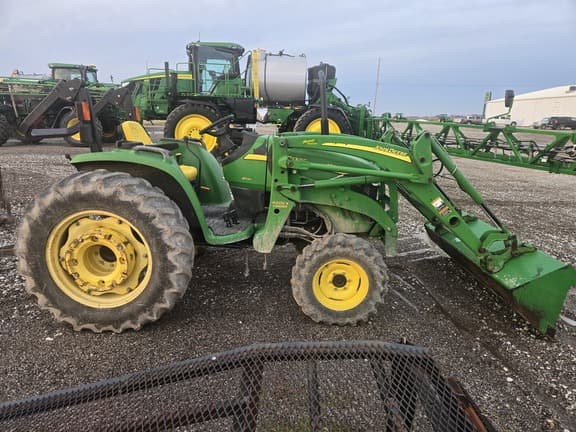 Image of John Deere 4720 equipment image 1