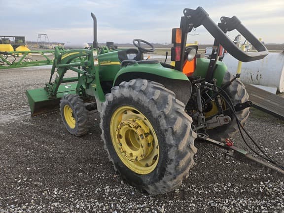 Image of John Deere 4720 equipment image 4