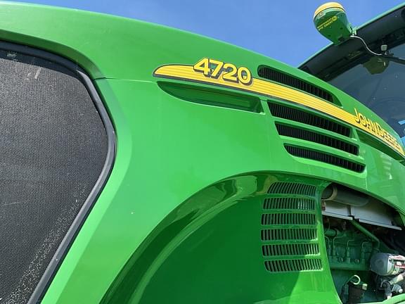 Image of John Deere 4720 equipment image 3