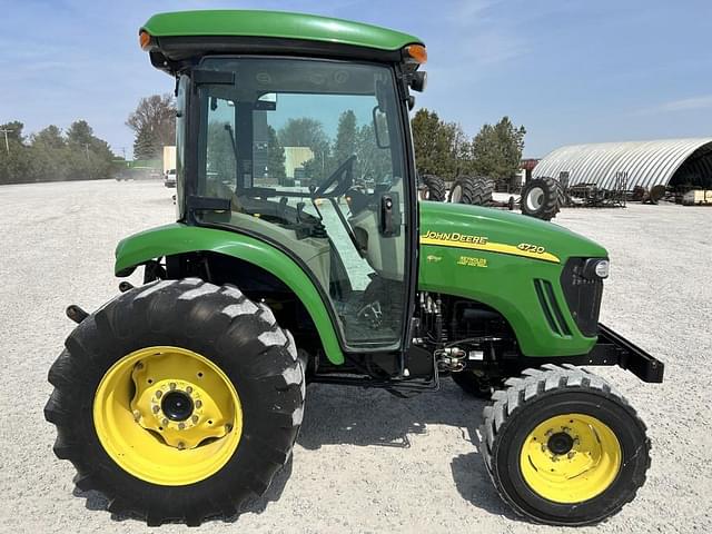 Image of John Deere 4720 equipment image 3