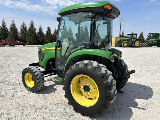 Image of John Deere 4720 equipment image 4