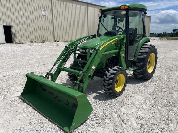 Image of John Deere 4720 equipment image 1