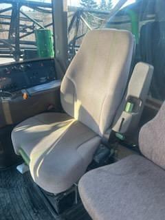 Image of John Deere 4720 equipment image 4