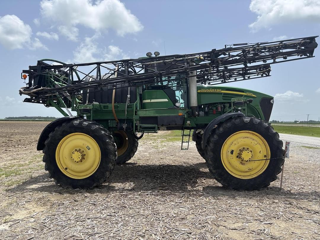 Image of John Deere 4720 Primary image