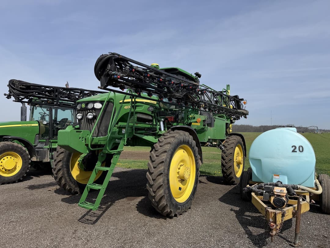Image of John Deere 4830 Primary image