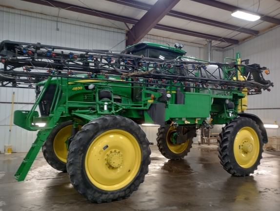 Main image John Deere 4830