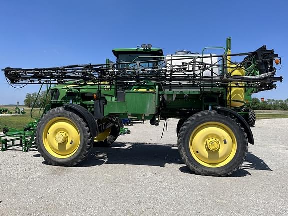 Image of John Deere 4830 equipment image 2