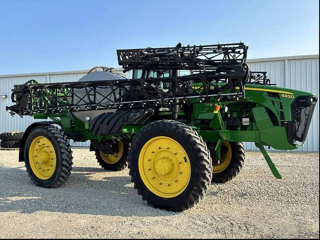 Image of John Deere 4930 equipment image 2