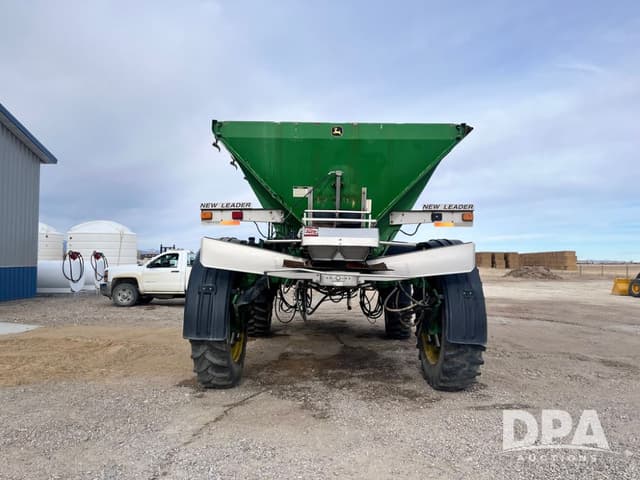 Image of John Deere 4930 equipment image 4