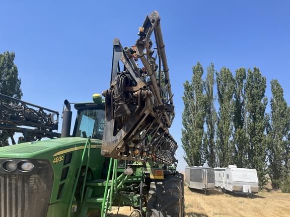 Image of John Deere 4930 equipment image 1