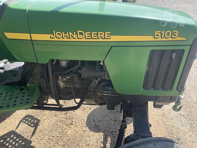 Image of John Deere 5103 equipment image 4