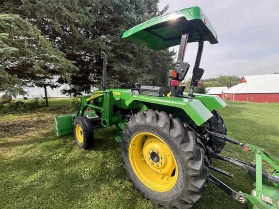 Image of John Deere 5103 equipment image 2