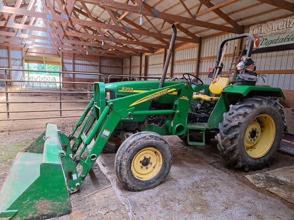 Image of John Deere 5203 Image 0