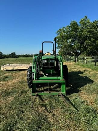 Image of John Deere 5203 equipment image 3