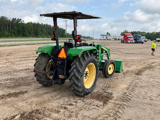 Image of John Deere 5203 equipment image 4