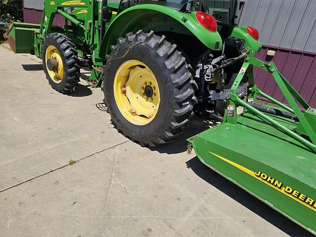 Image of John Deere 5225 equipment image 4