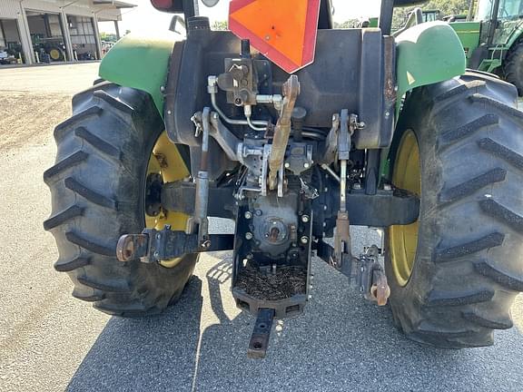 Image of John Deere 5225 equipment image 3