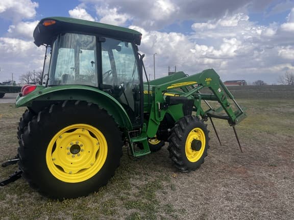 Image of John Deere 5225 equipment image 4