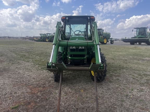 Image of John Deere 5225 equipment image 1