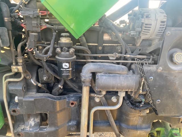 Image of John Deere 5225 equipment image 2