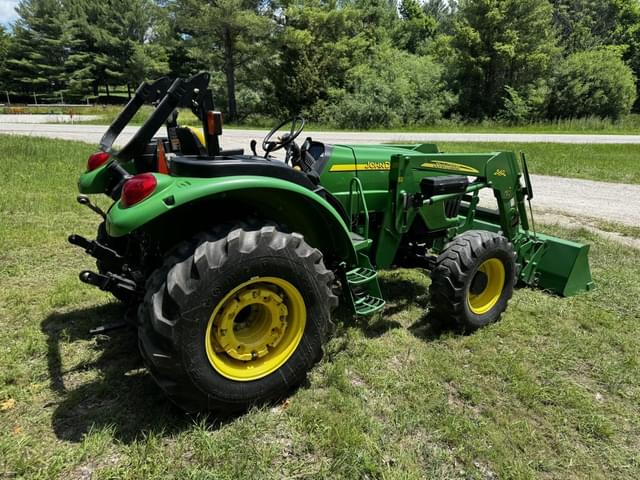 Image of John Deere 5225 equipment image 4