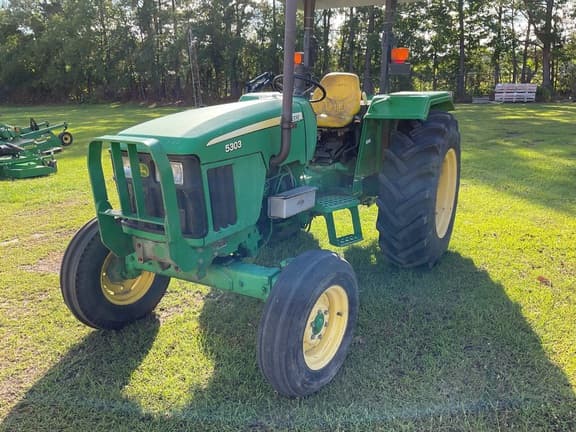 Image of John Deere 5303 equipment image 3