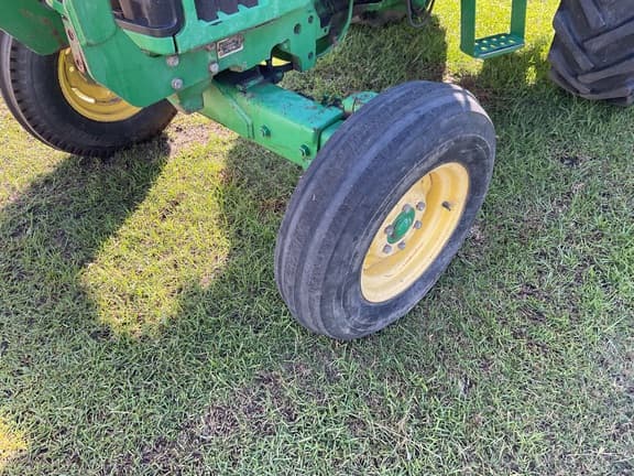Image of John Deere 5303 equipment image 4
