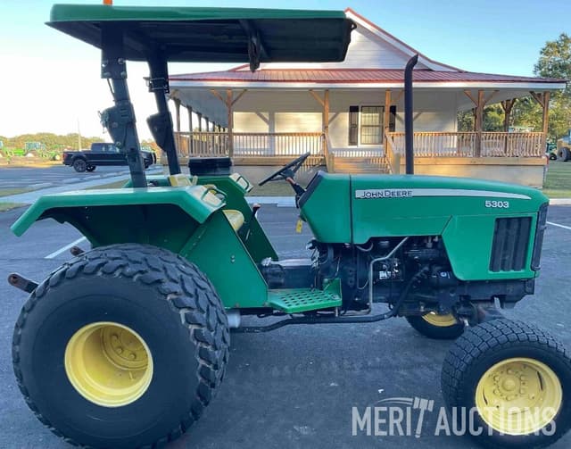 Image of John Deere 5303 equipment image 2