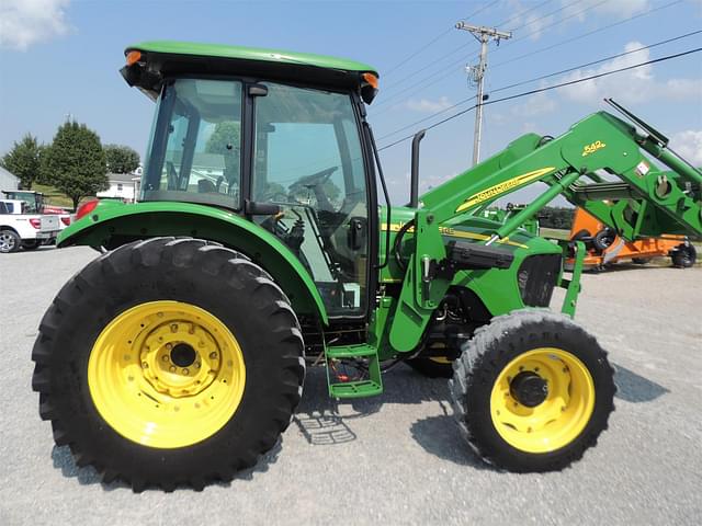 Image of John Deere 5325 equipment image 3