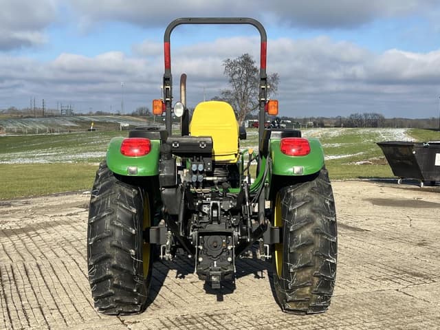 Image of John Deere 5425 equipment image 4