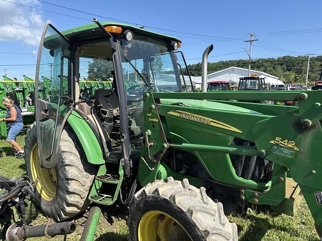 Image of John Deere 5425 equipment image 4