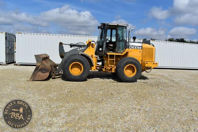 Image of John Deere 544J equipment image 1