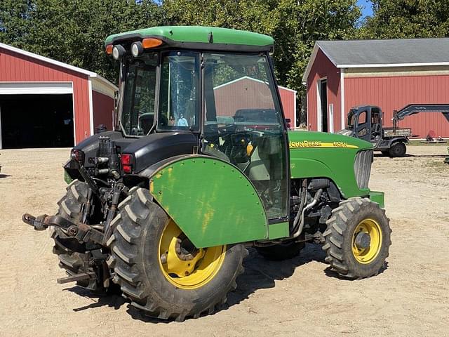 Image of John Deere 5525N equipment image 2