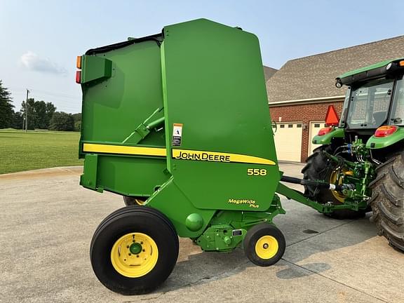 Image of John Deere 558 equipment image 3