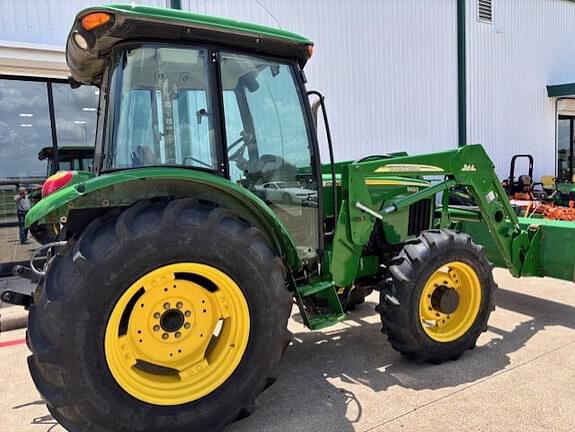 Image of John Deere 5603 equipment image 2