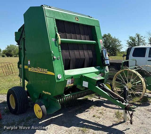 Image of John Deere 567 equipment image 2