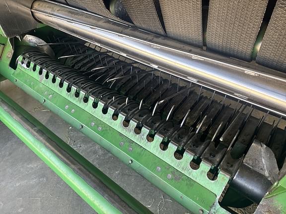 Image of John Deere 568 equipment image 2