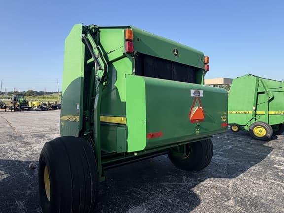 Image of John Deere 568 equipment image 2