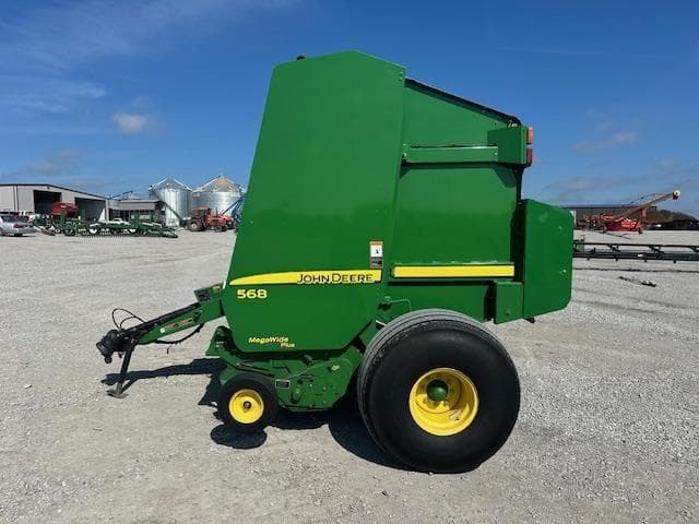 Image of John Deere 568 equipment image 1