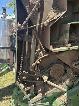 Image of John Deere 568 equipment image 1