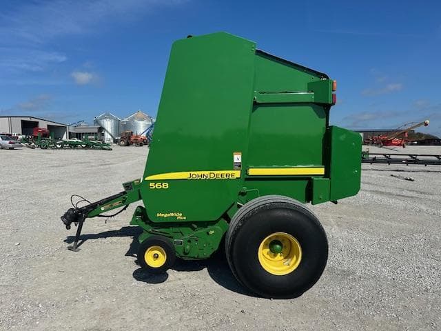 Image of John Deere 568 equipment image 1