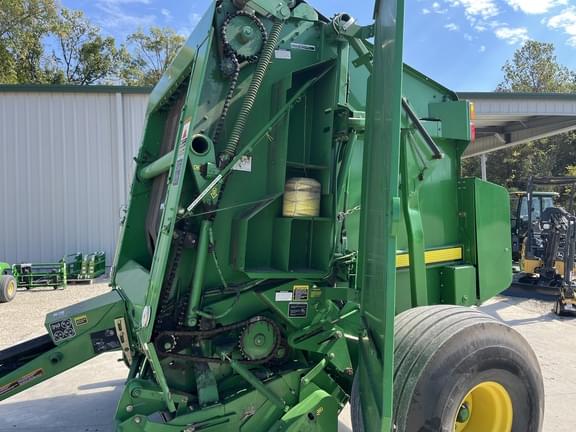 Image of John Deere 568 equipment image 3