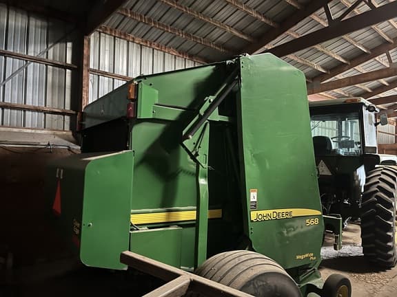 Image of John Deere 568 equipment image 3