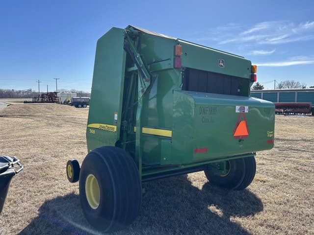 Image of John Deere 568 equipment image 1