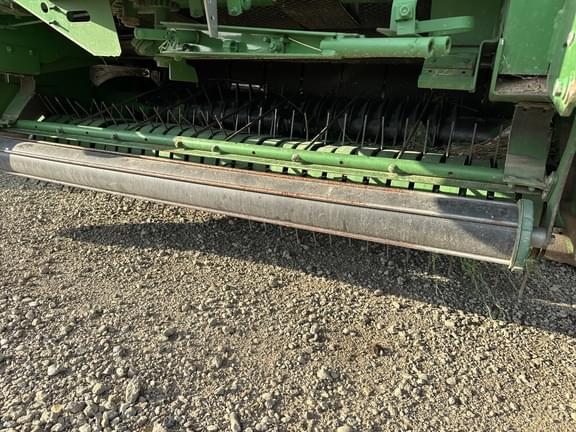 Image of John Deere 568 equipment image 4