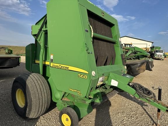 Image of John Deere 568 equipment image 1