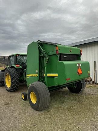 Image of John Deere 568 equipment image 4