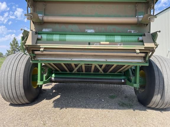 Image of John Deere 568 equipment image 4